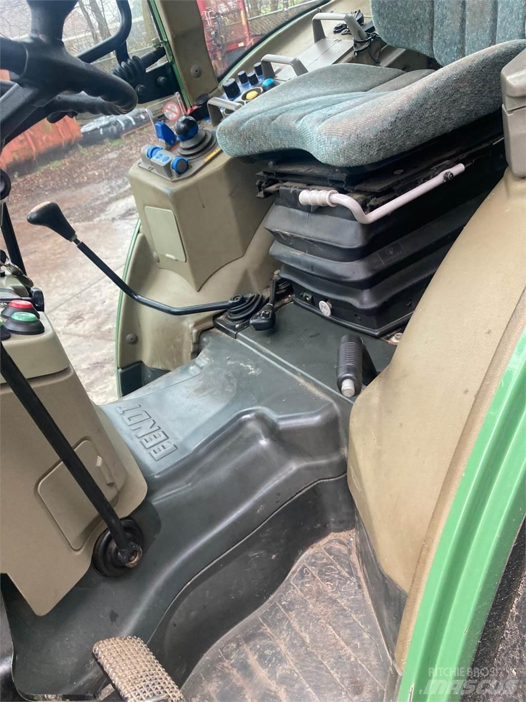 Fendt 208Va Traktorji