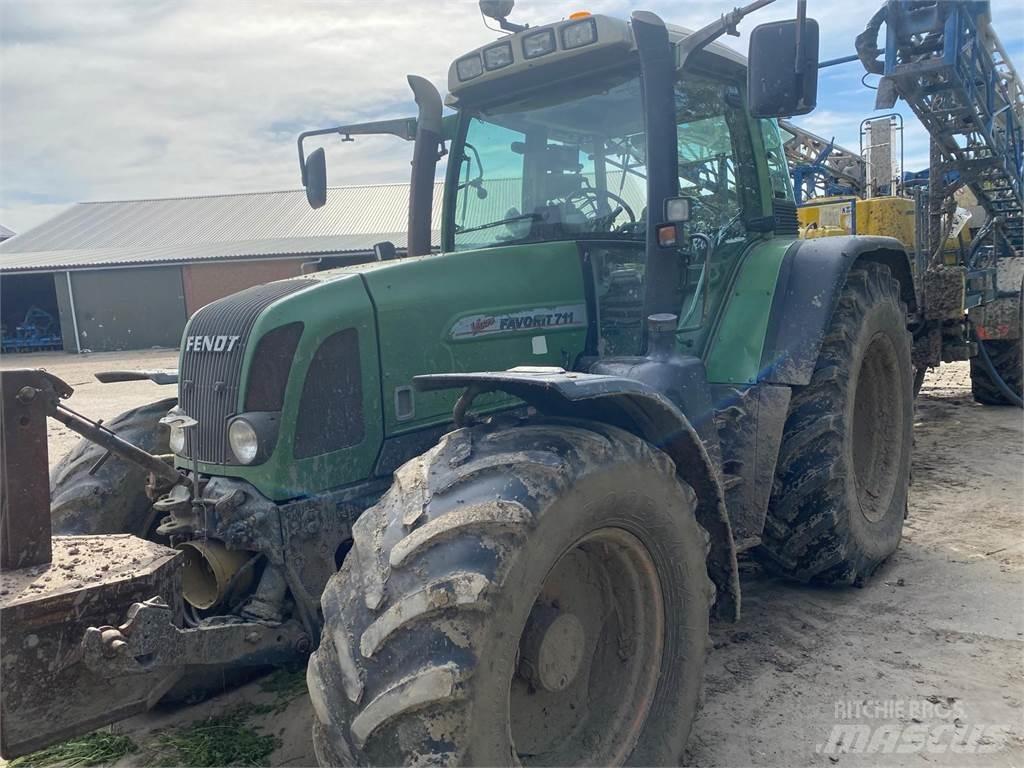 Fendt 711 Traktorji
