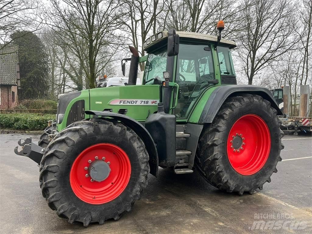 Fendt 718 COM3 Traktorji