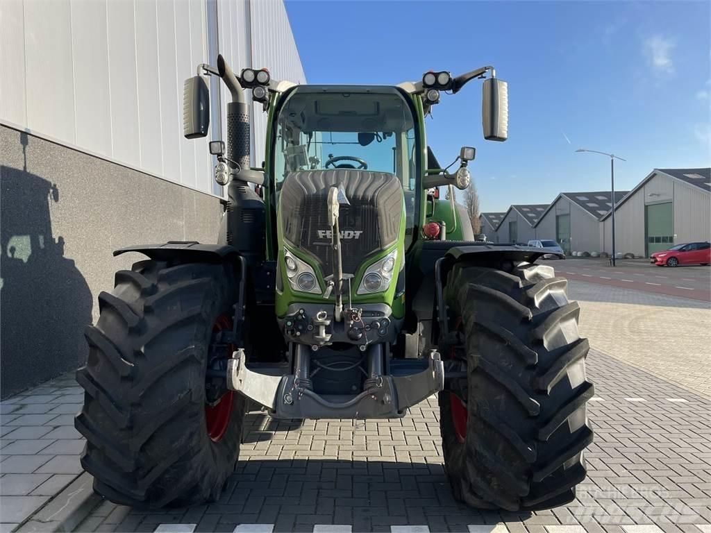 Fendt 724 S4 Traktorji