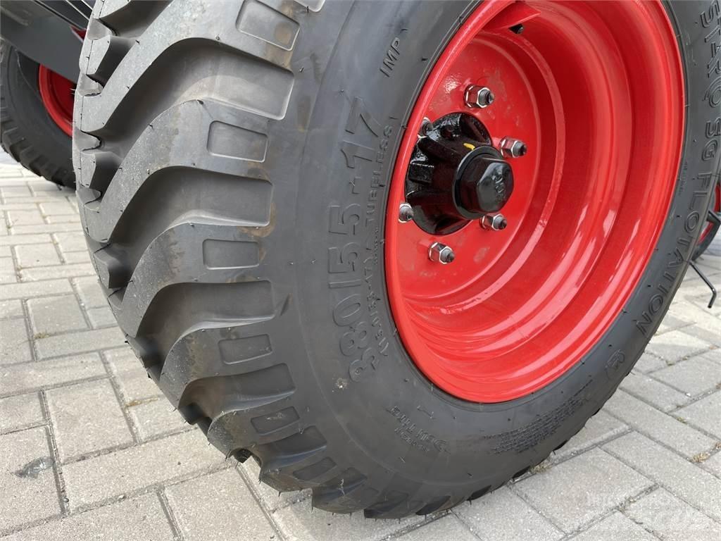 Fendt Lotus 1250 Obračalniki in zgrabljalniki
