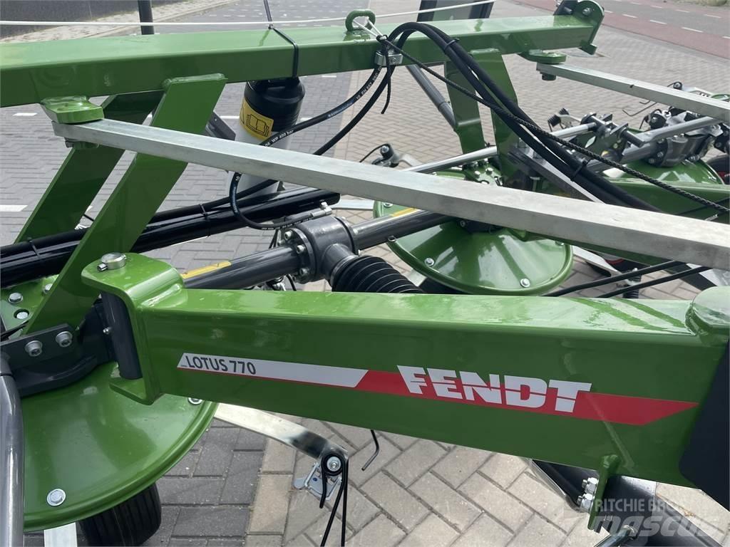 Fendt Lotus 770 Obračalniki in zgrabljalniki