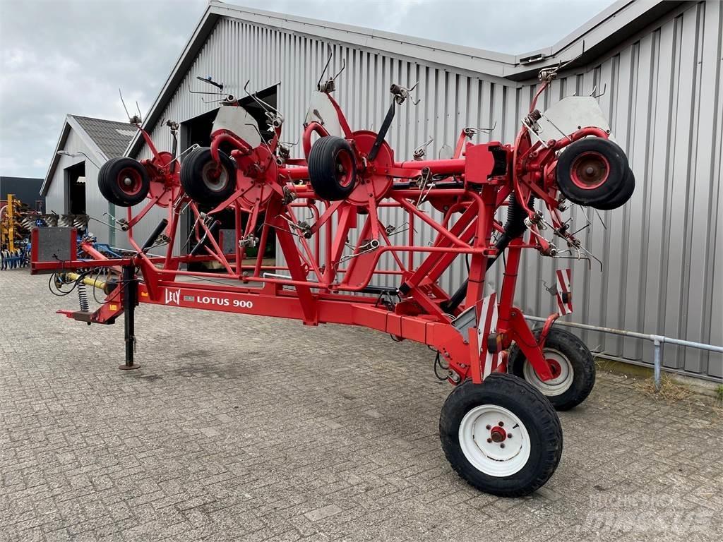 Lely Lotus 900 Obračalniki in zgrabljalniki