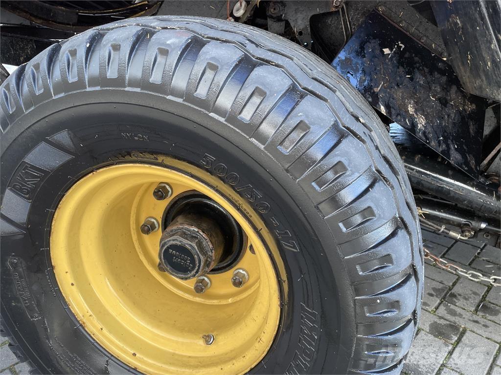 New Holland BB960 Balirke (kvadratne bale)