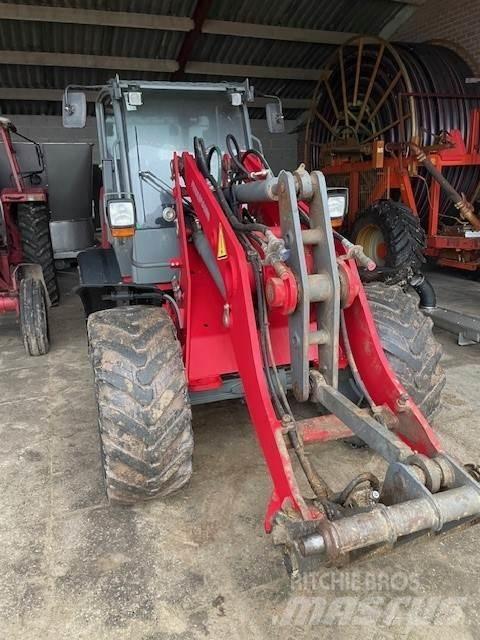 Weidemann 4080 LP Čelni nakladalci in kopači