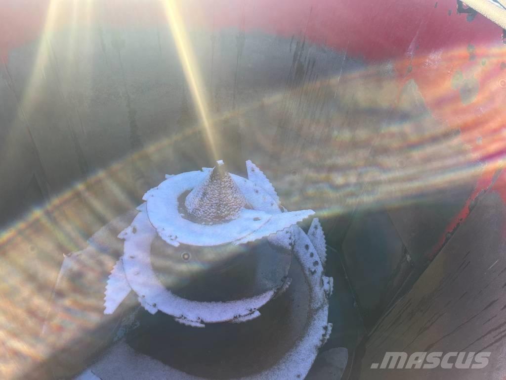 Peecon VMF 150 Mešalne hranilnice