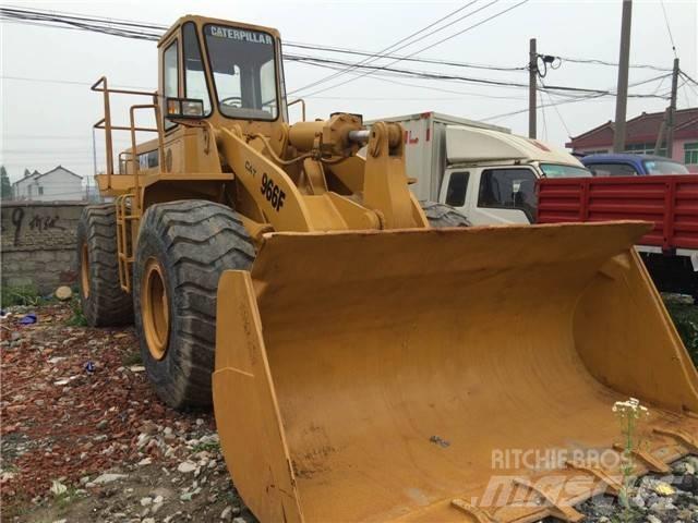 CAT 966 F Kolesni nakladalci