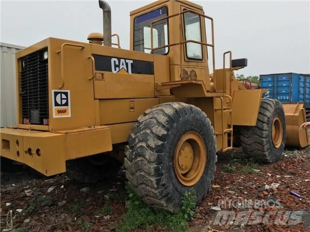 CAT 966 F Kolesni nakladalci