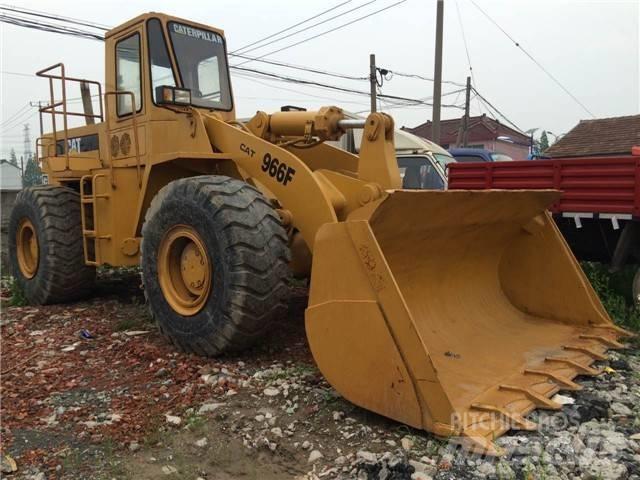 CAT 966 F Kolesni nakladalci