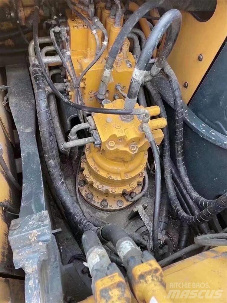 Hyundai R215VS Bagri na kolesih