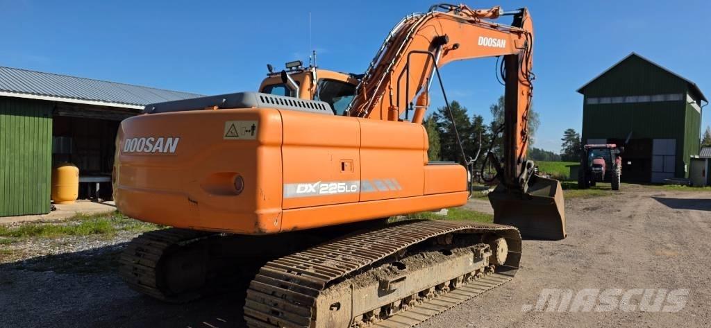Doosan DX 225 LC Bagri goseničarji