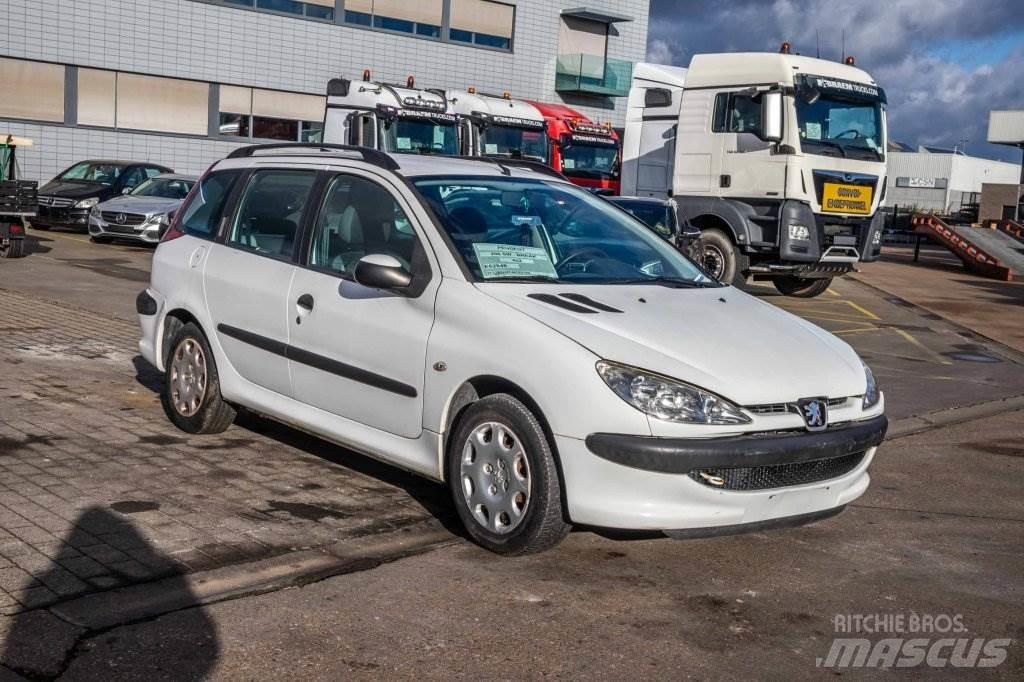 Peugeot 206 SW Avtomobili