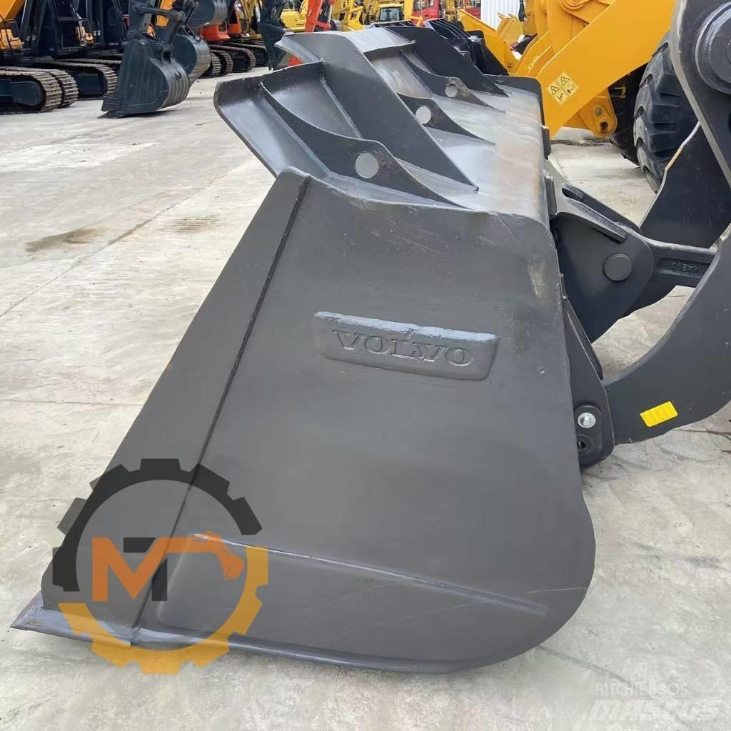Volvo L 105 Kolesni nakladalci