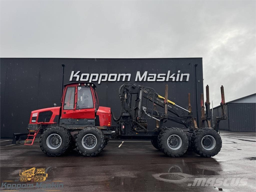 Komatsu 895 Forwarderji