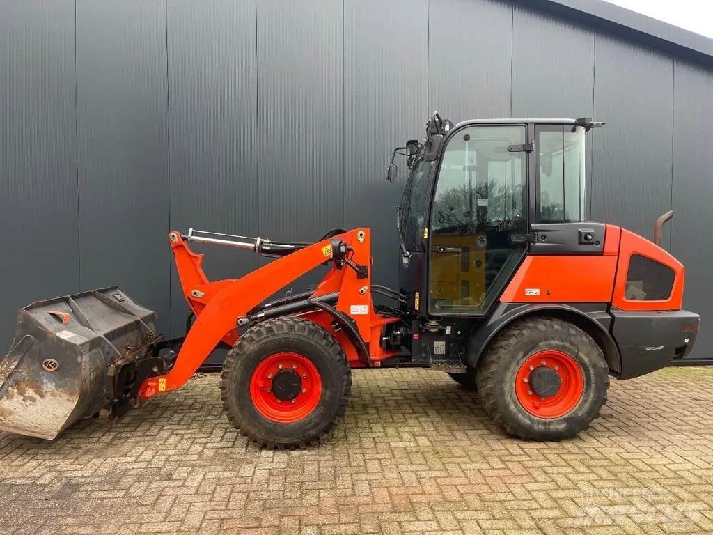 Kubota R065 Kolesni nakladalci