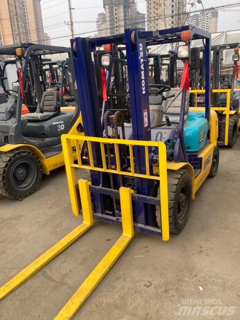 Komatsu FD25 Dizelski viličarji