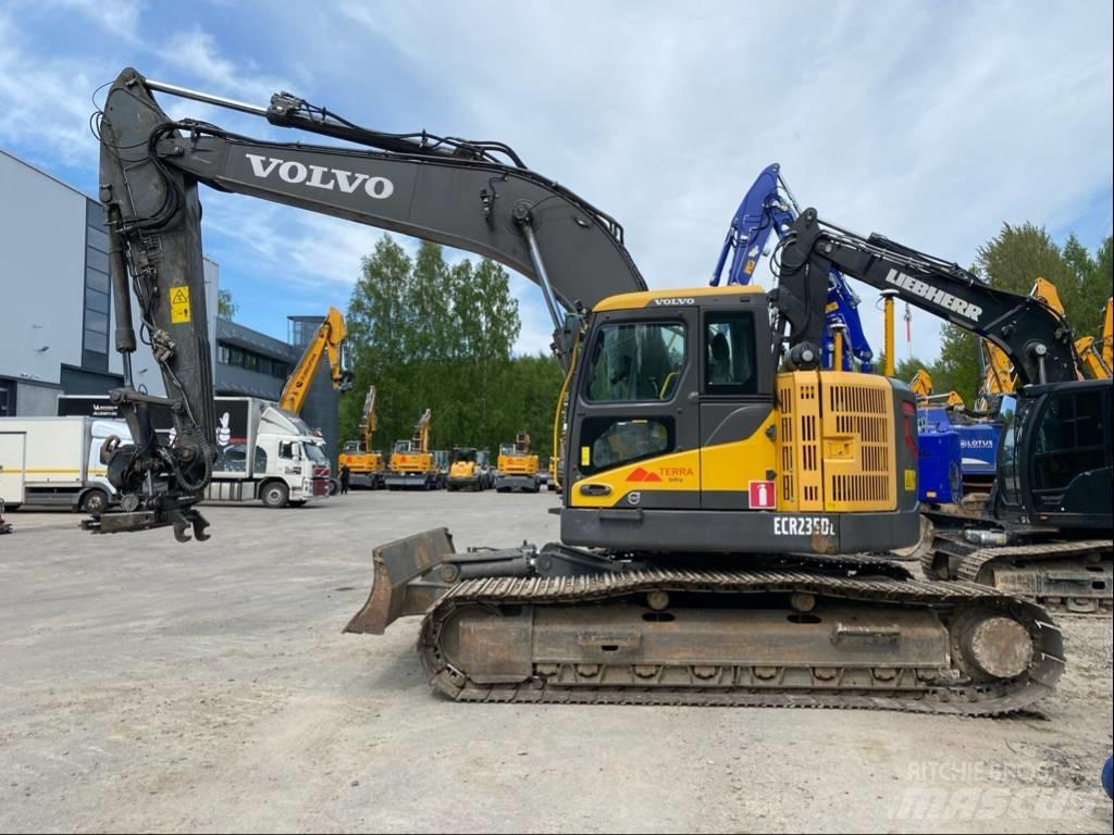 Volvo ECR 235 Bagri goseničarji