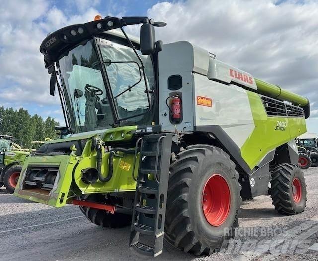 CLAAS LEXION 7400 Kombajni