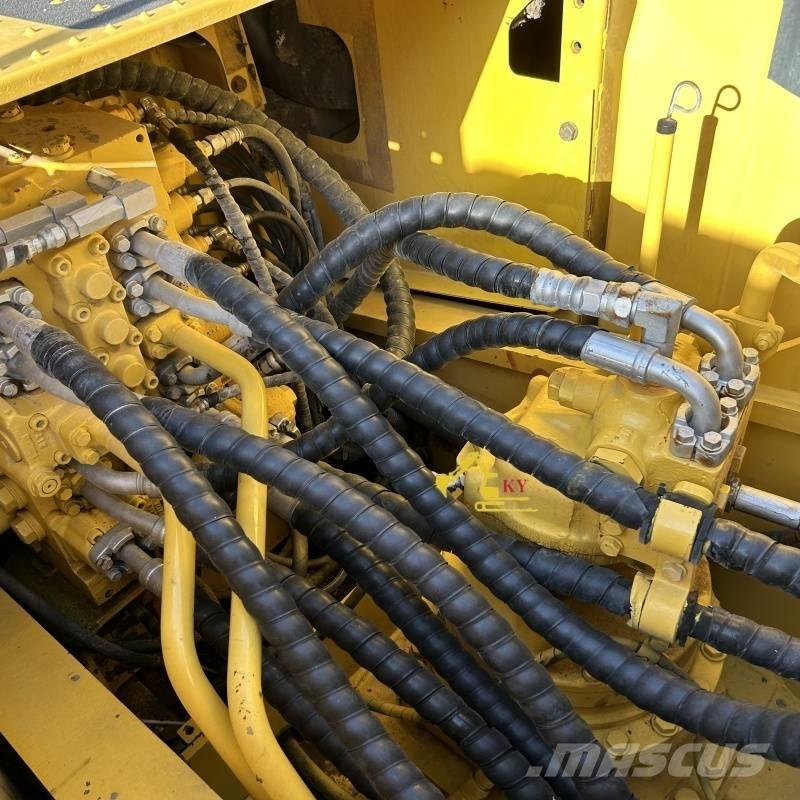 Komatsu PC 200-8 Bagri goseničarji