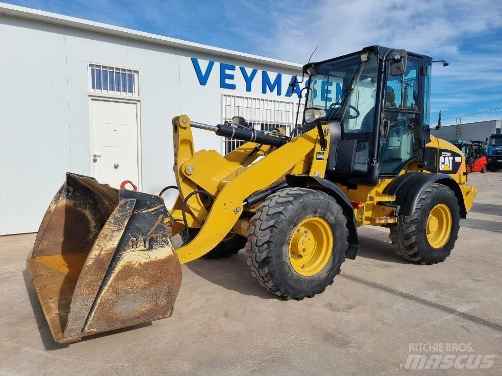CAT 908 H Kolesni nakladalci