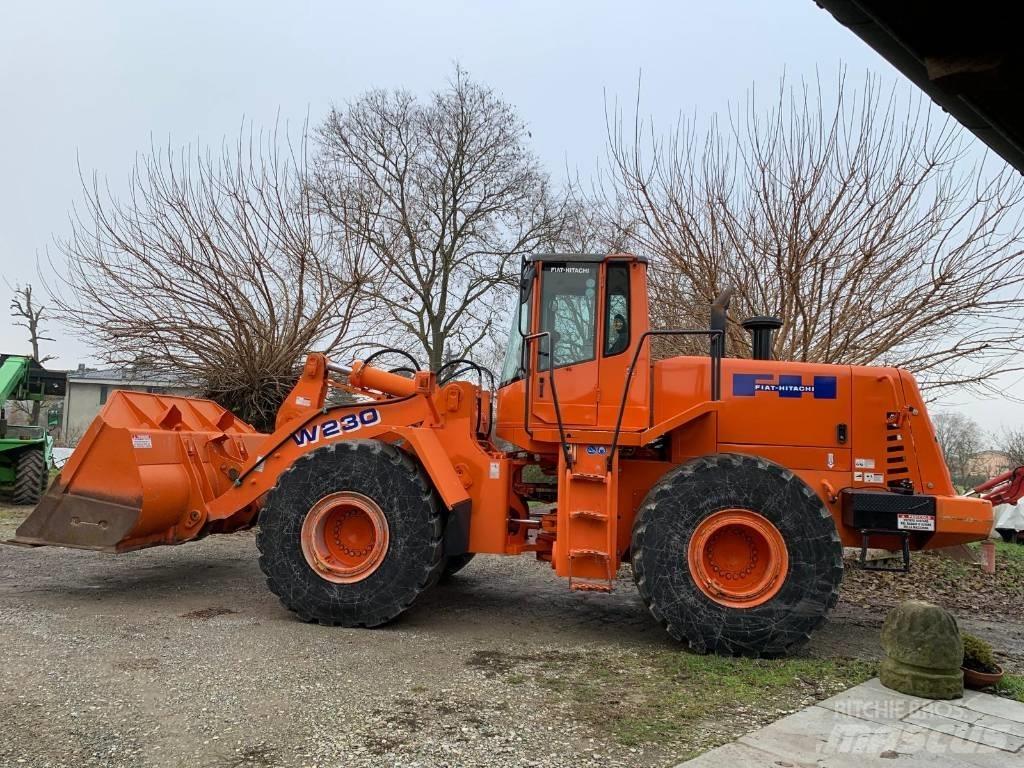 Fiat-Hitachi W230 Kolesni nakladalci