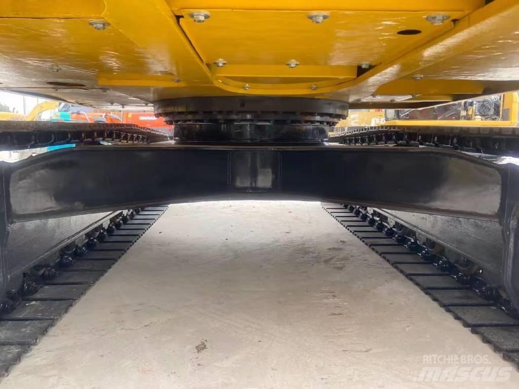 Komatsu PC 130 Bagri goseničarji