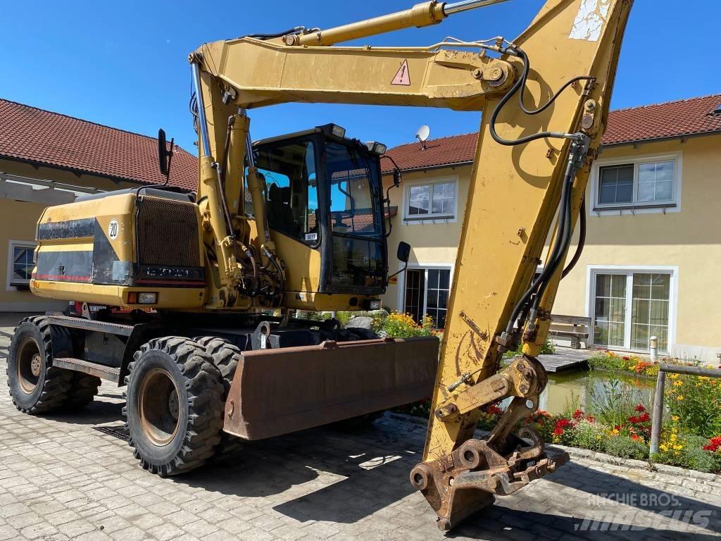 CAT M 312 Bagri na kolesih