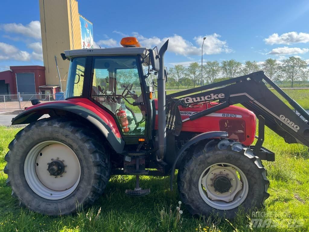 Massey Ferguson 8220 Traktorji