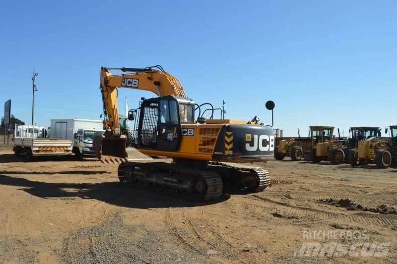 JCB JS205 Mini bagri <7t