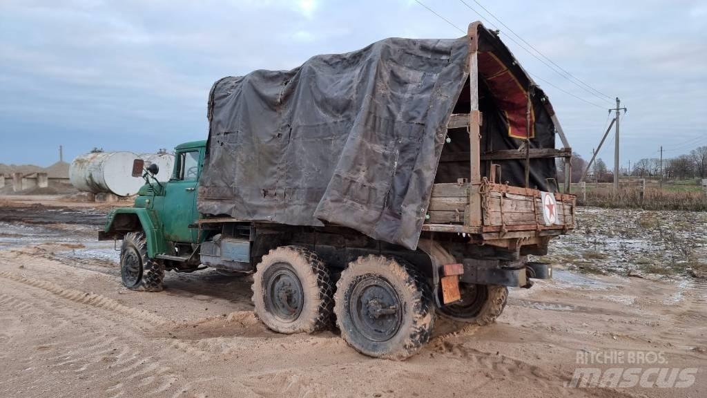 ZIL 157 K 6x6 Tovornjaki zabojniki