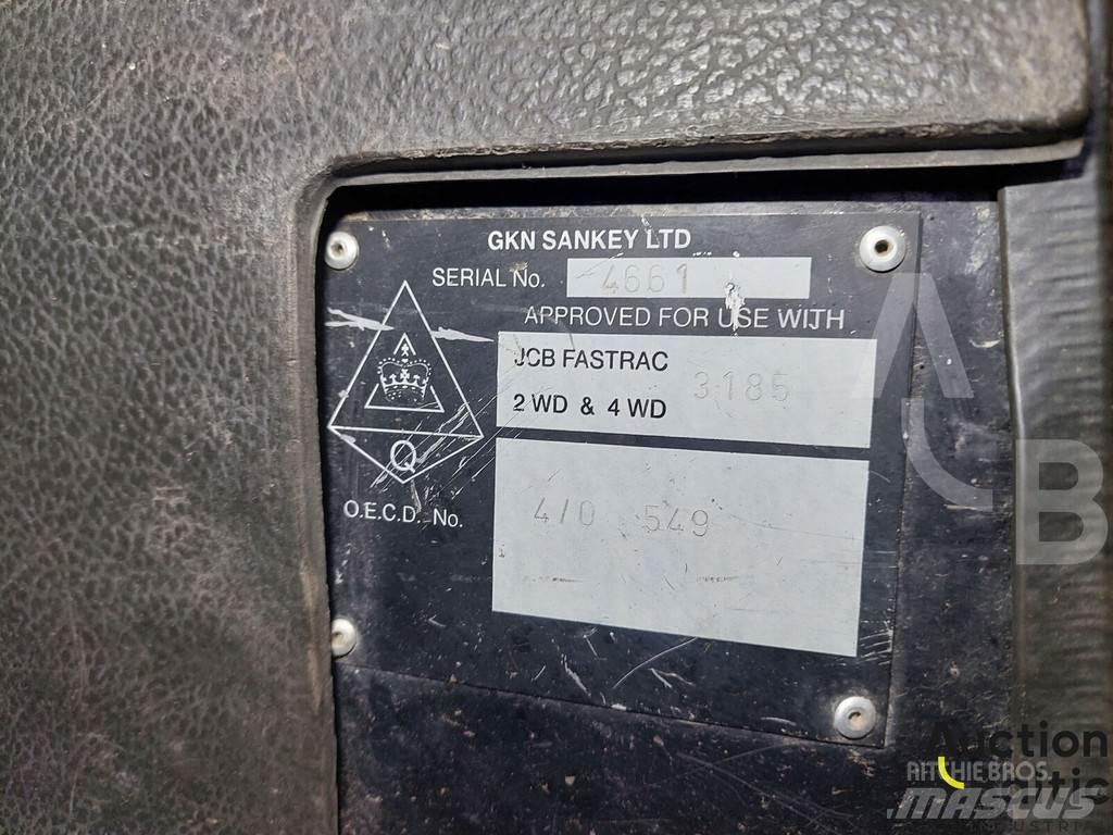 JCB Fastrac 3185 Traktorji