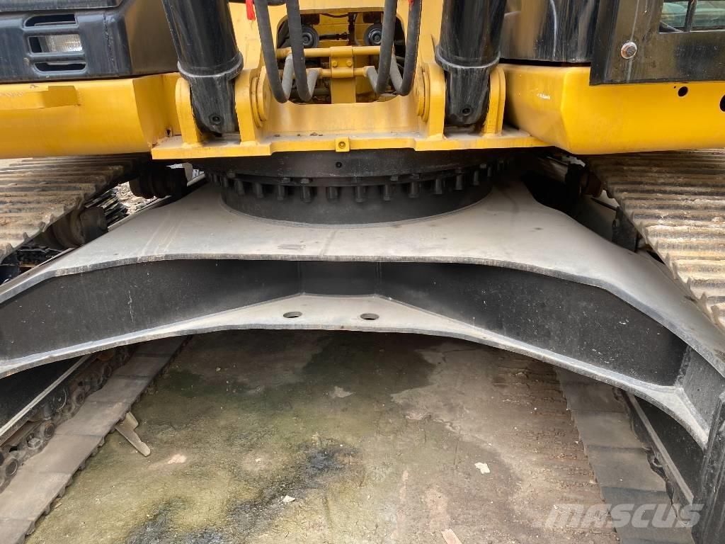 CAT 330 D Bagri goseničarji