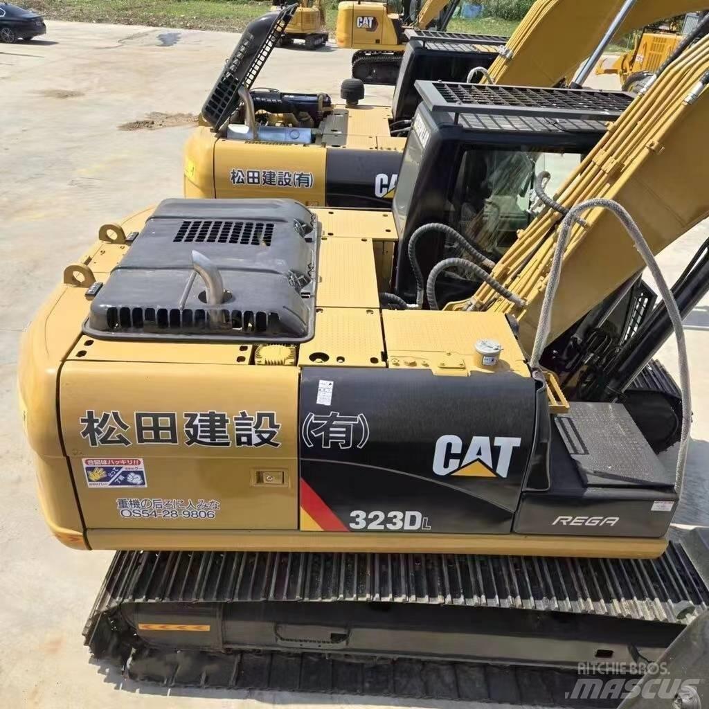 CAT 323 D Bagri goseničarji