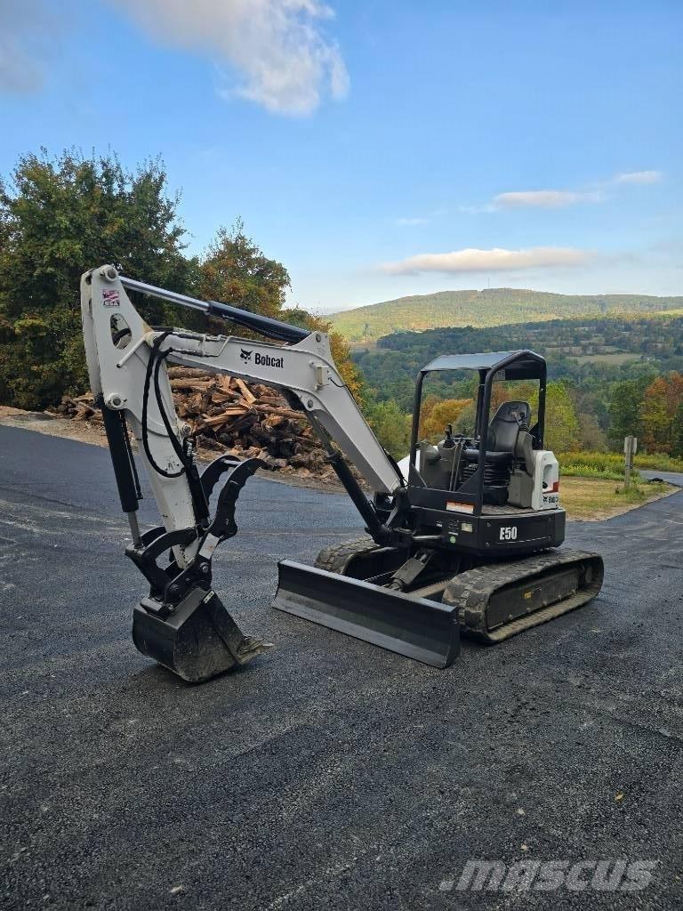 Bobcat E 50 Mini bagri <7t