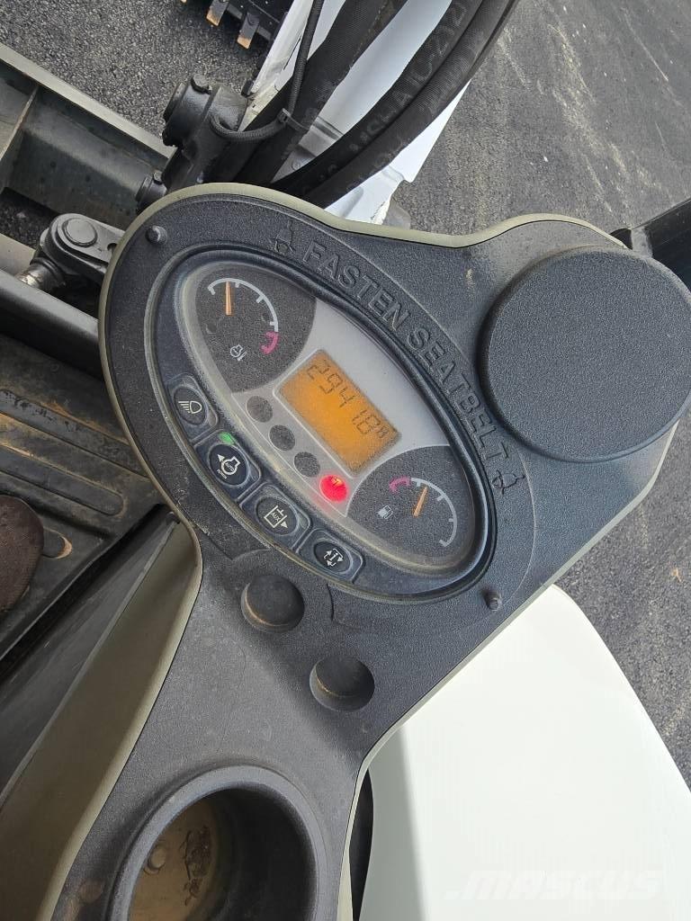Bobcat E 50 Mini bagri <7t