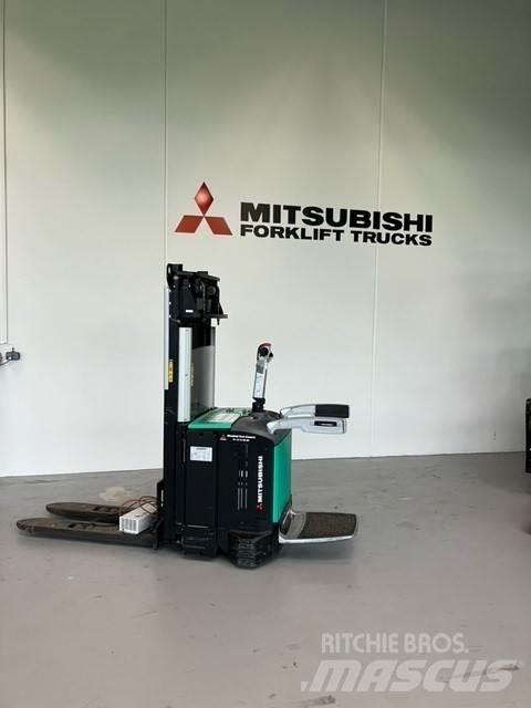 Mitsubishi SBV16N Električni nizko dvižni viličar s stojiščem