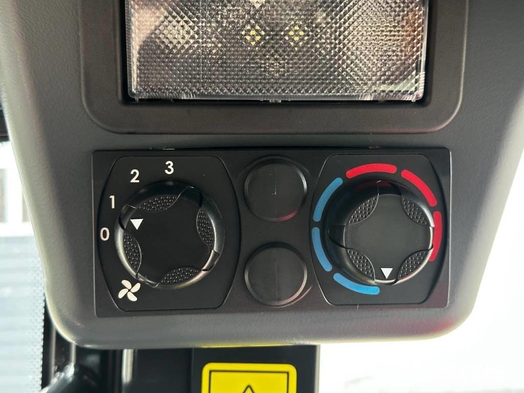 Yanmar V 7 Kolesni nakladalci