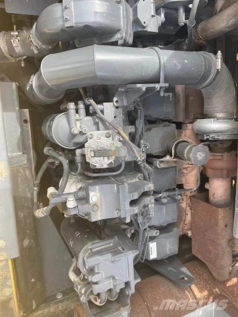 Komatsu PC 450-8 Bagri goseničarji