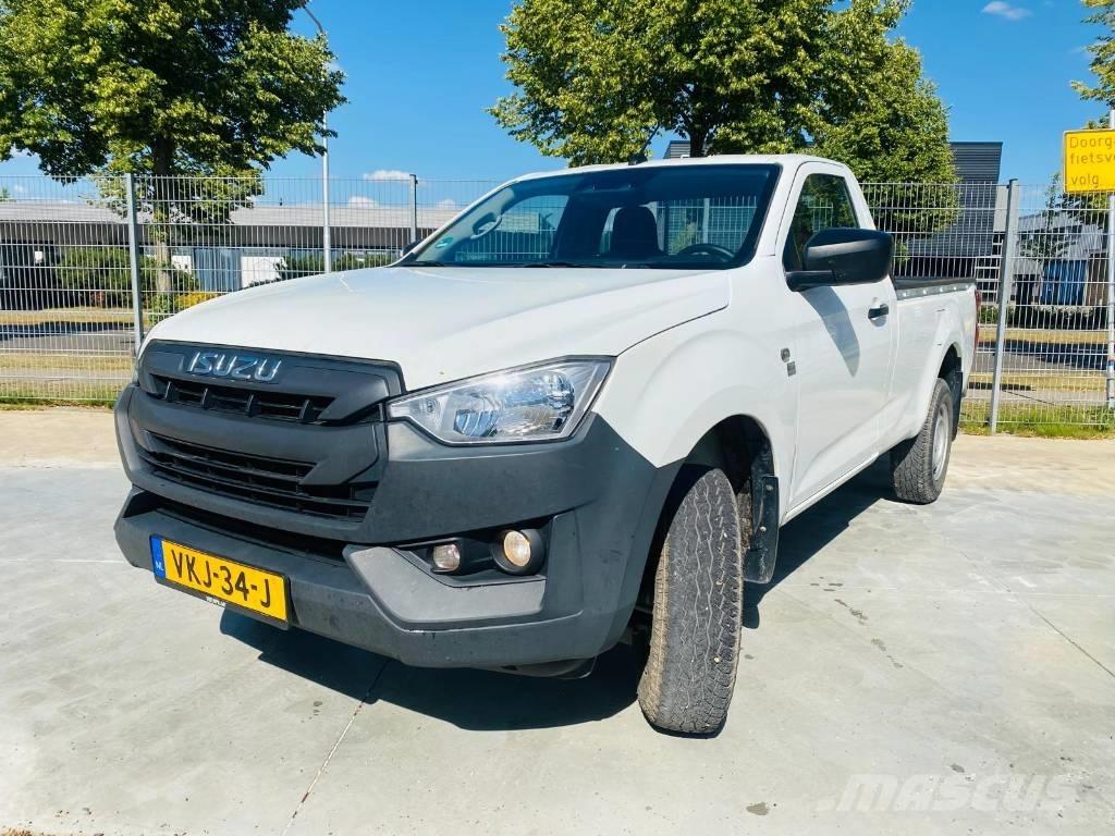 Isuzu D-Max Socage Avtomobili