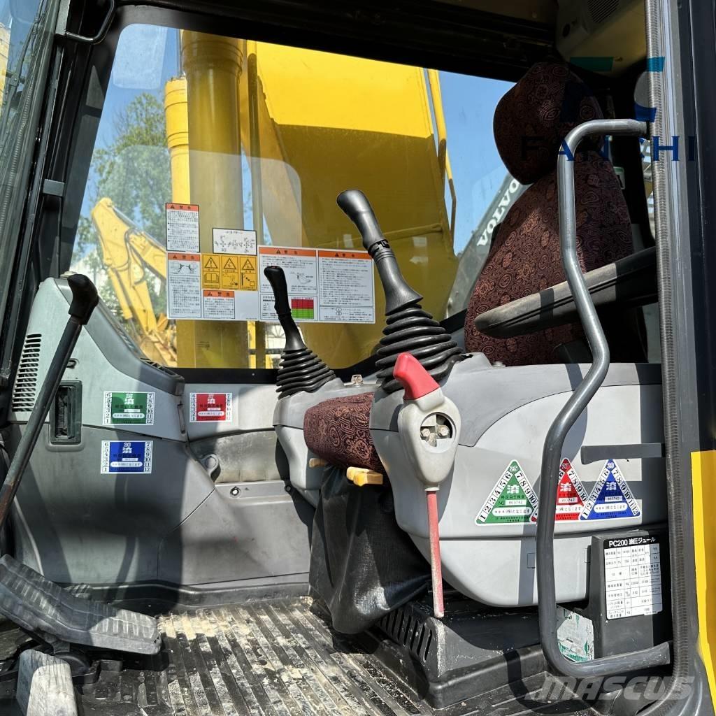Komatsu PC 200 Bagri goseničarji