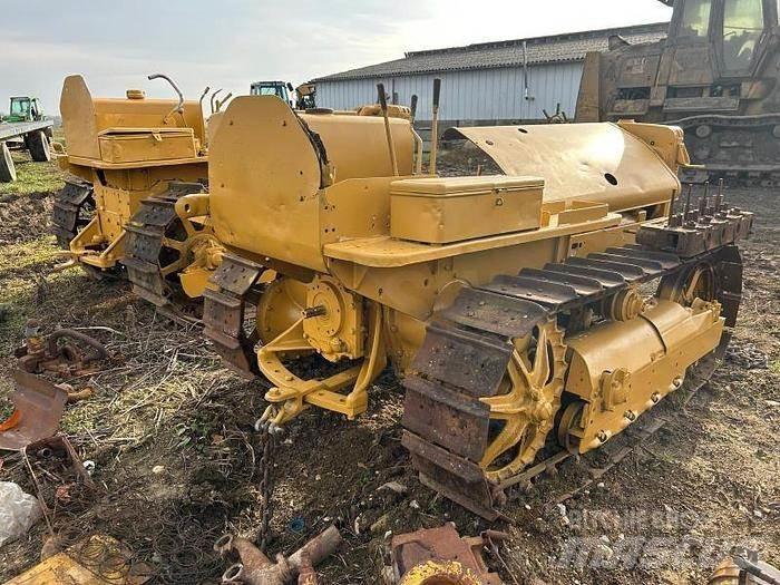CAT D2 - Buldožerji goseničarji