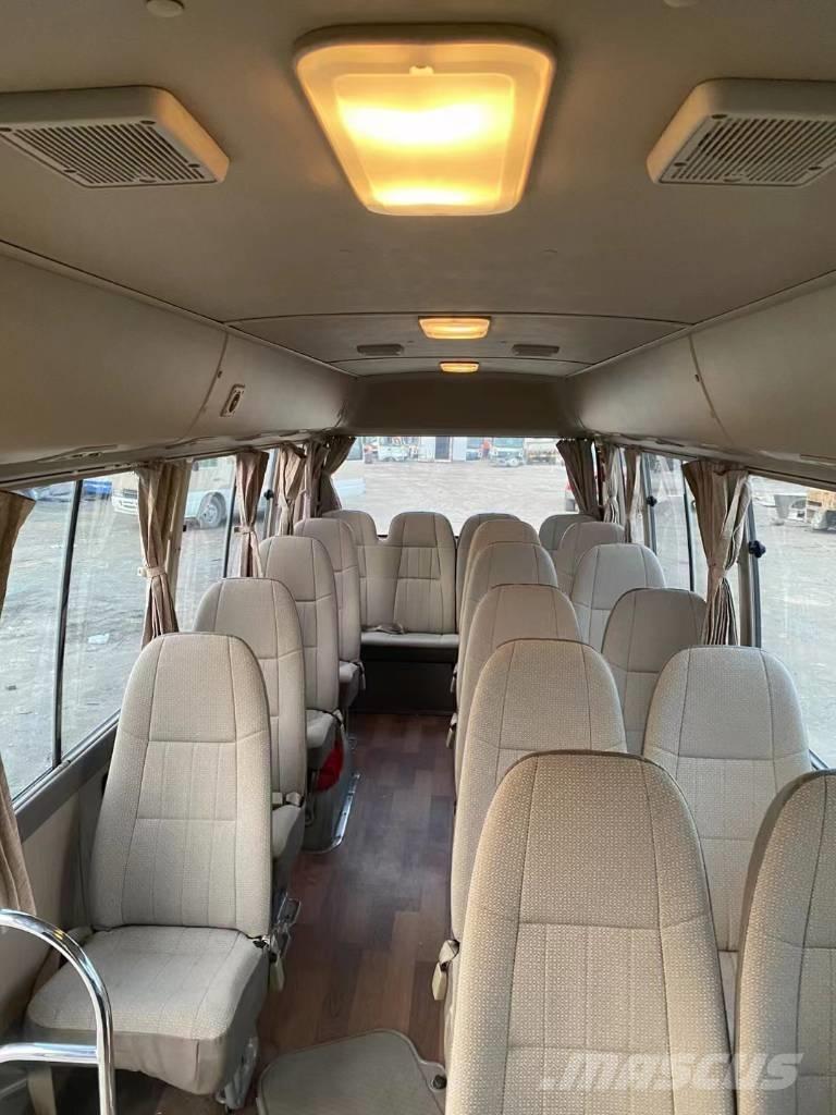 Toyota Coaster Bus Mini avtobusi