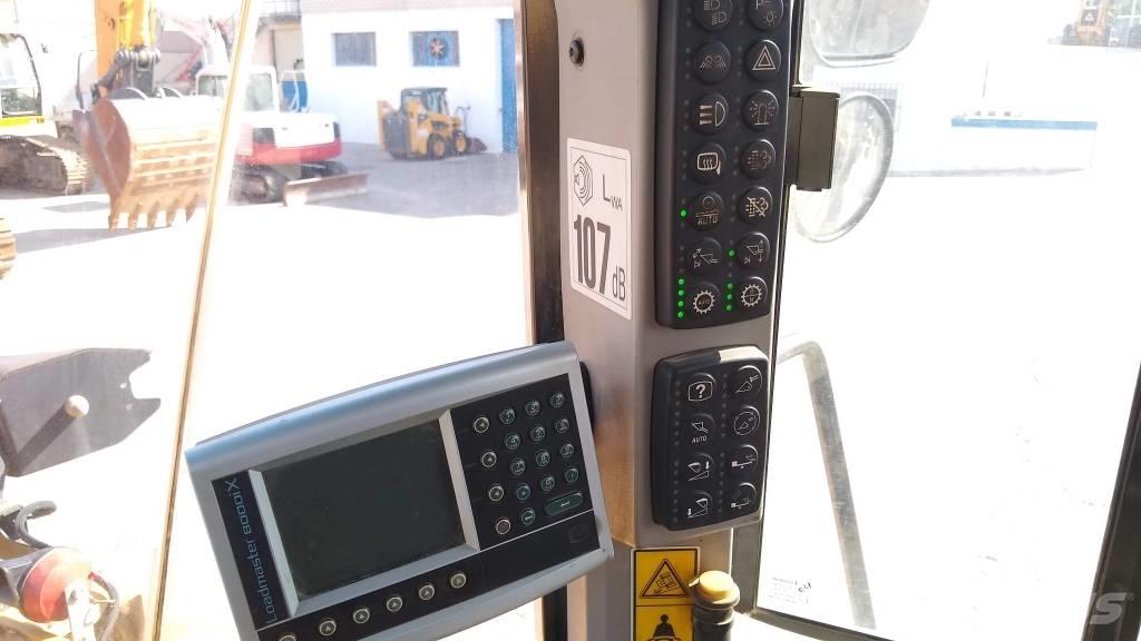 CAT 962K Kolesni nakladalci