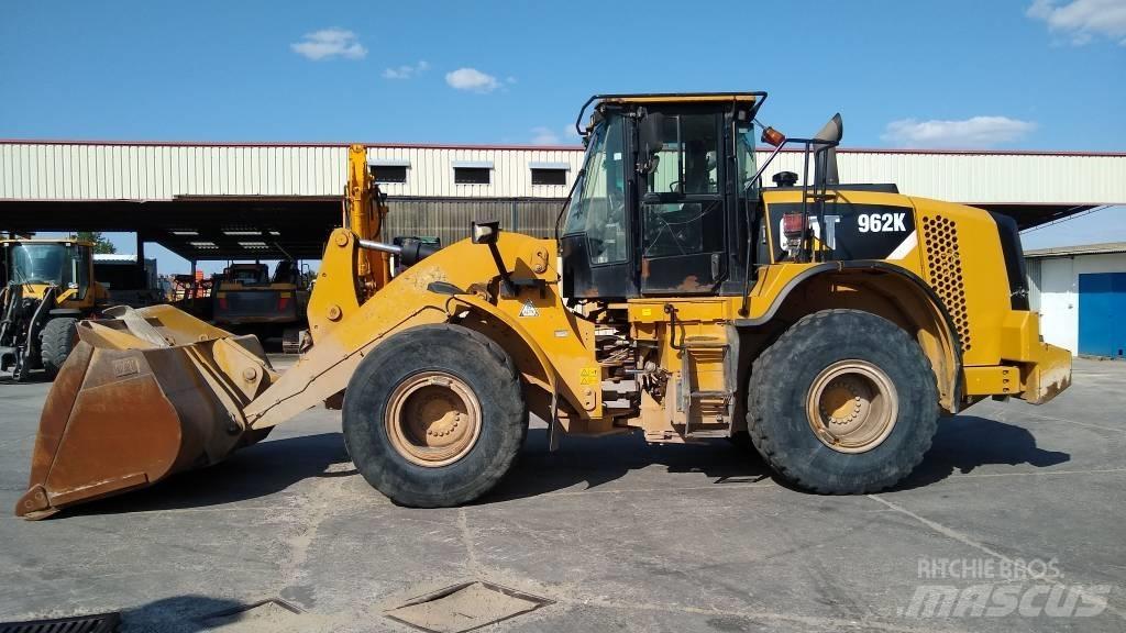 CAT 962K Kolesni nakladalci