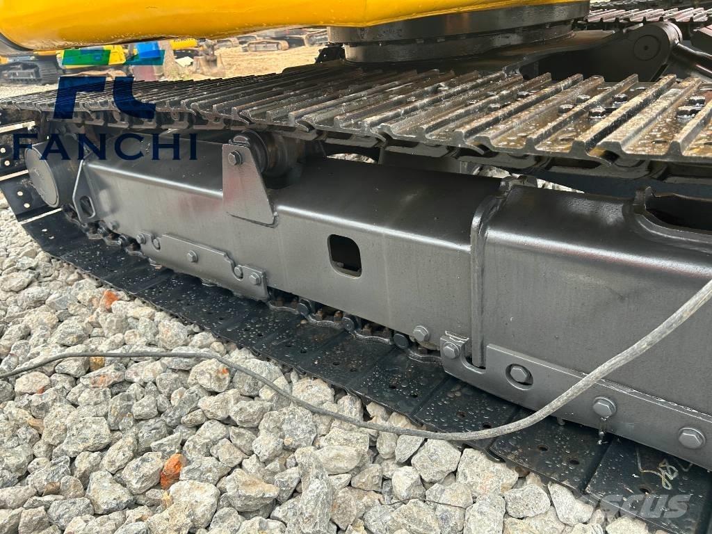 Komatsu pc56 Bagri goseničarji