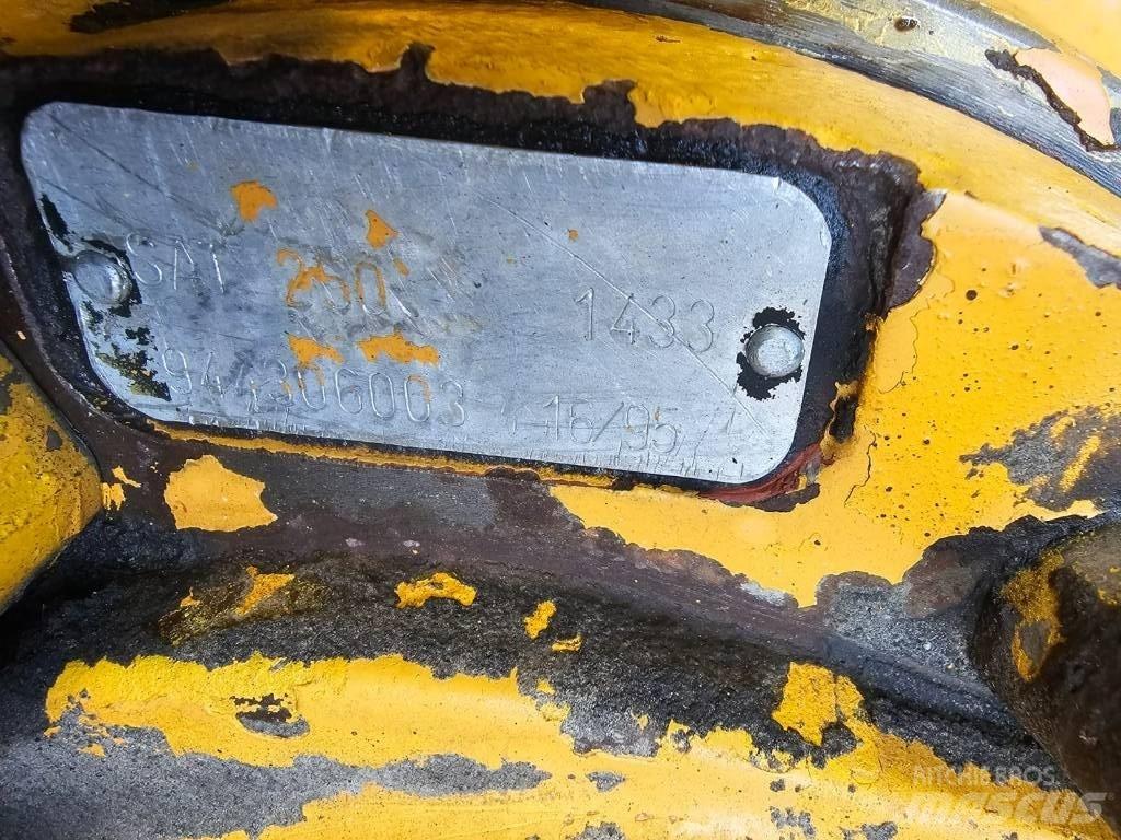 Liebherr SAT250 Menjalnik