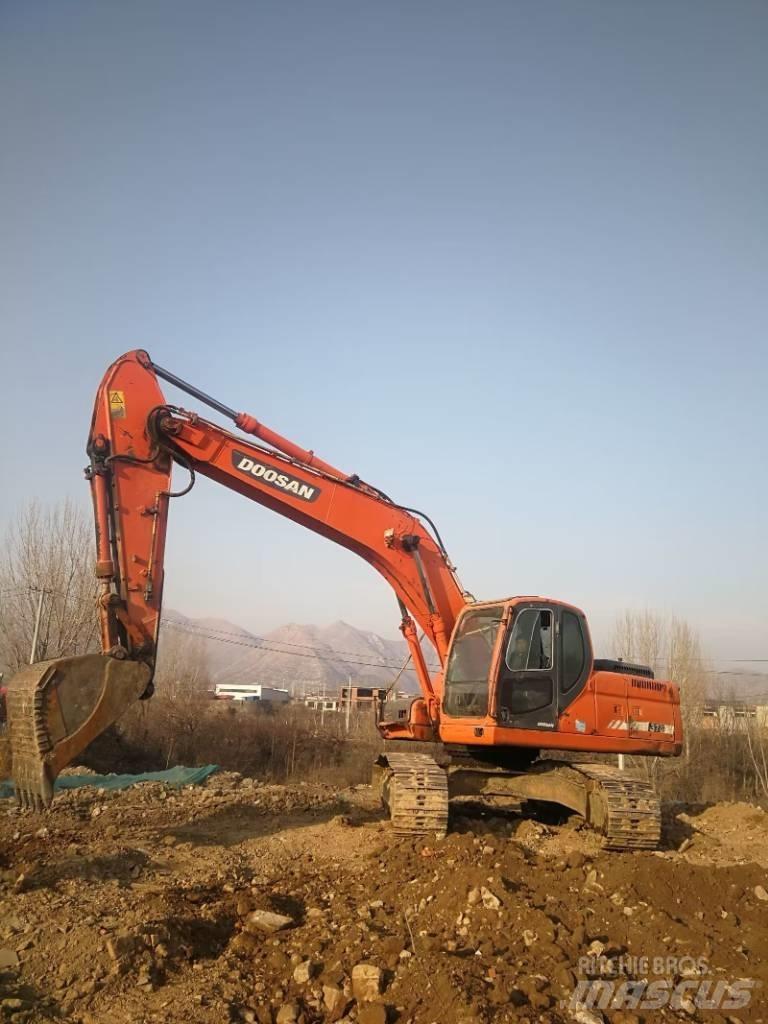 Doosan dx225 Bagri goseničarji