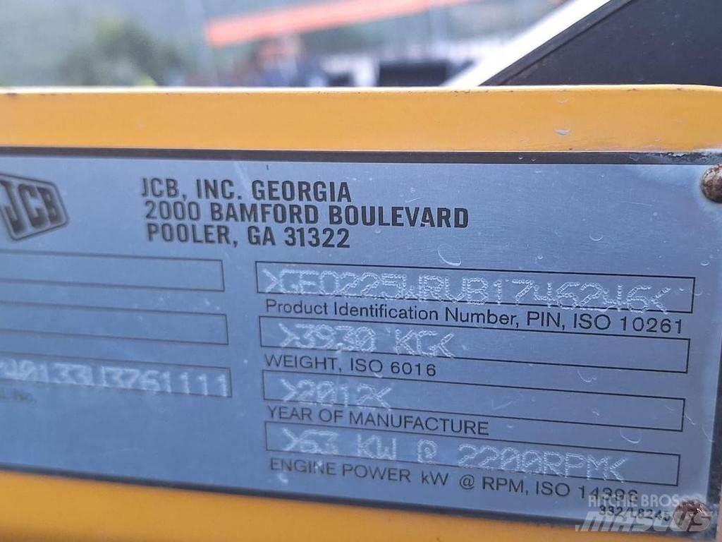 JCB 225 Mini nakladalci