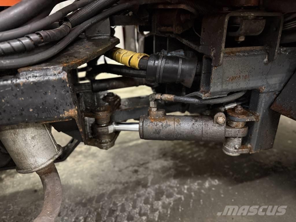 Holder C 240 Pomožni stroji