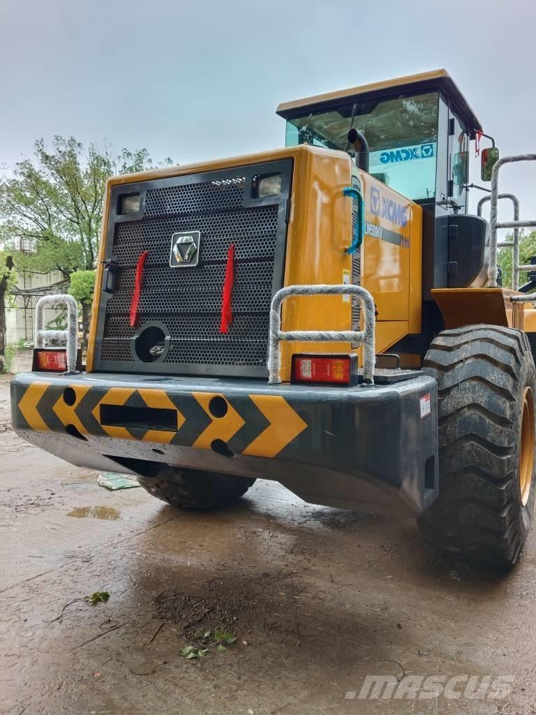 XCMG LW 500 KV Kolesni nakladalci